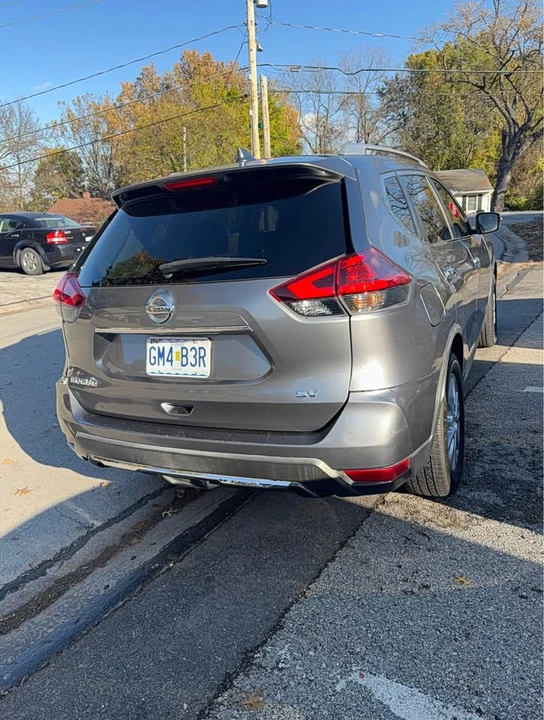 2018 Nissan Rogue - Image 5 of 15