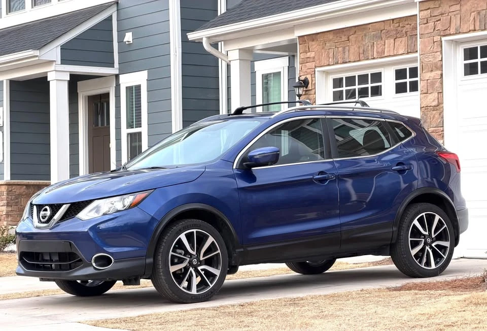 2018 Nissan Rogue - Image 5 of 17