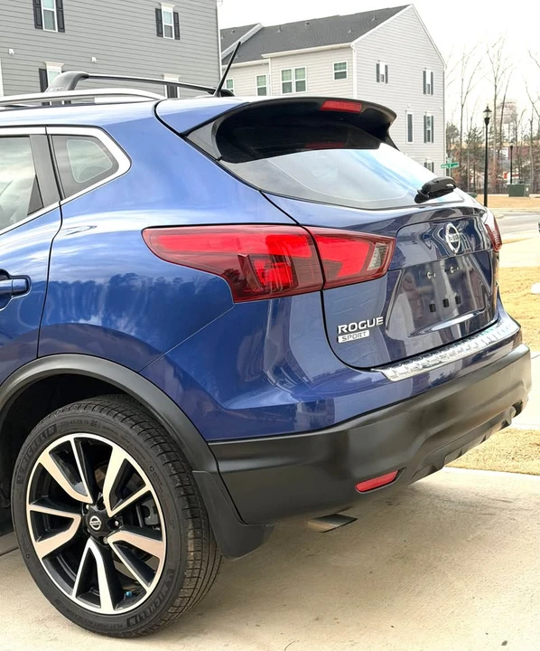 2018 Nissan Rogue - Image 4 of 17