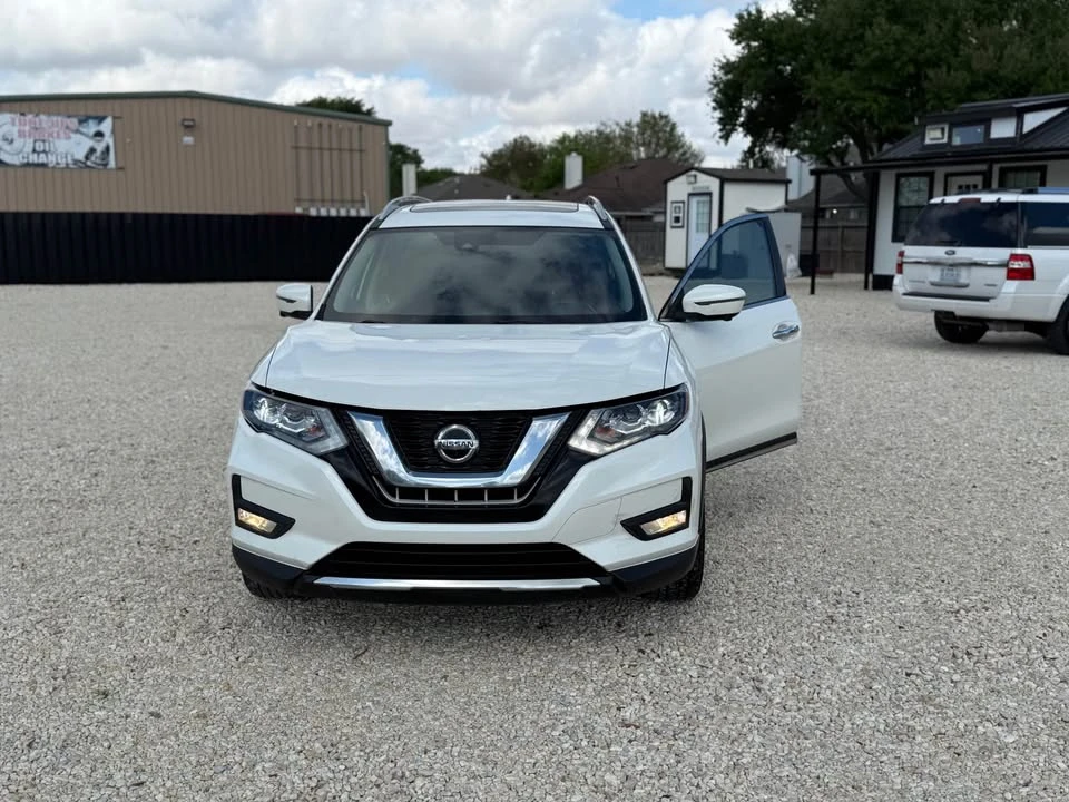 2018 Nissan Rogue - Image 3 of 19
