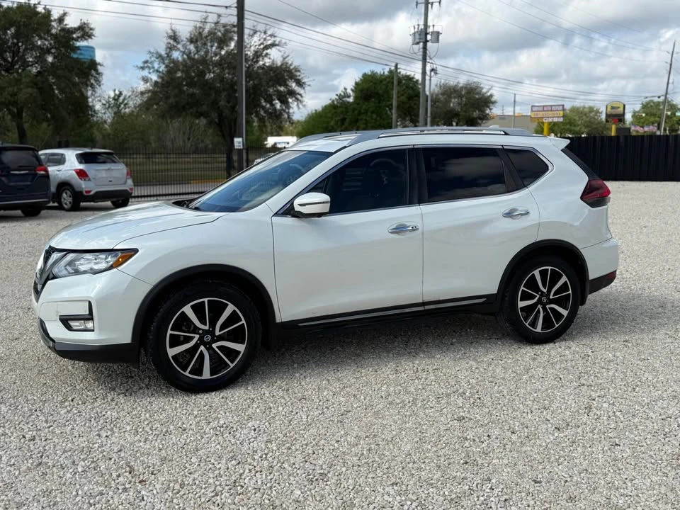 2018 Nissan Rogue - Image 4 of 19