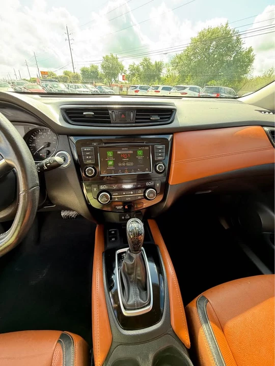 2018 Nissan Rogue - Image 19 of 19