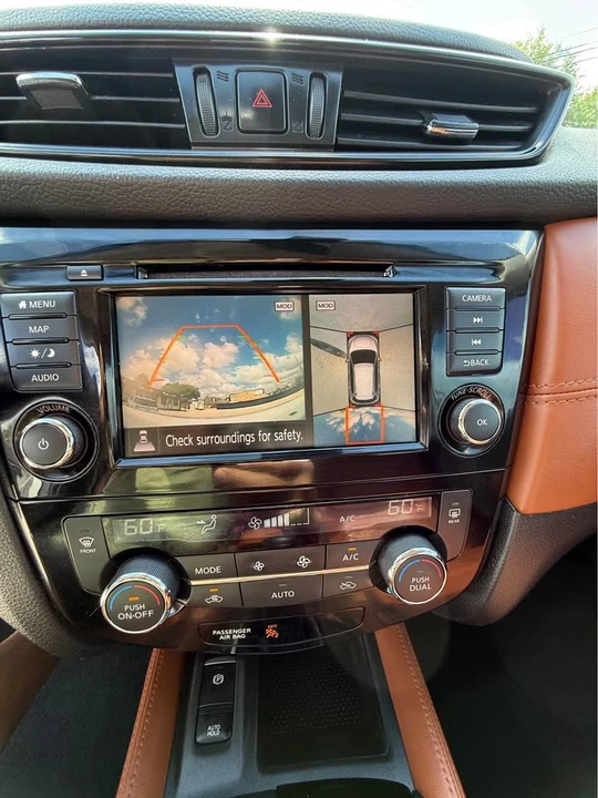 2018 Nissan Rogue - Image 16 of 19