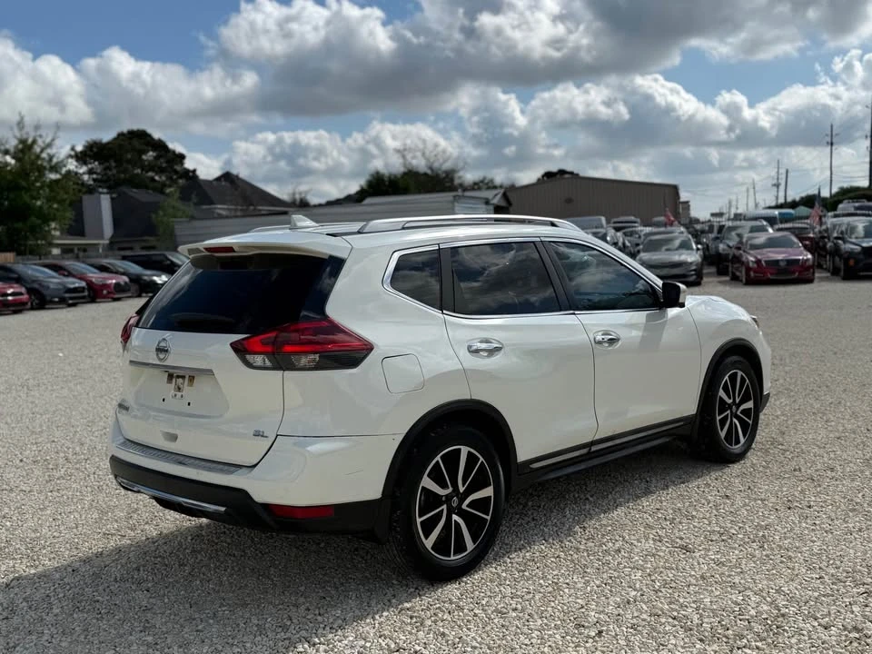 2018 Nissan Rogue - Image 8 of 19