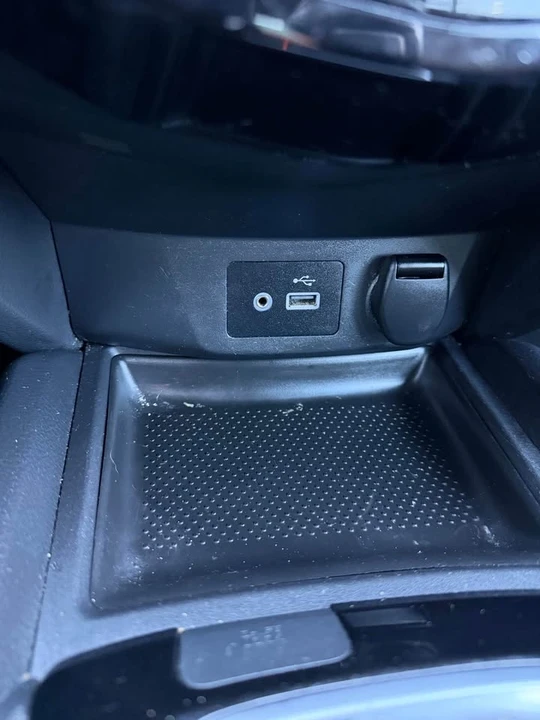 2018 Nissan Rogue - Image 14 of 17