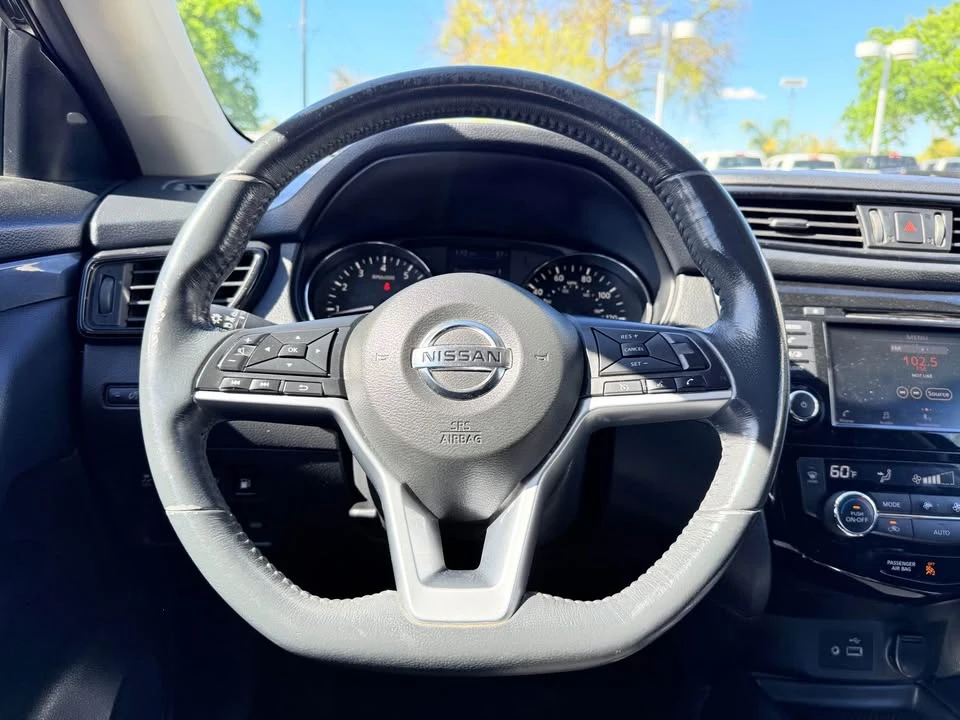 2018 Nissan Rogue - Image 13 of 16