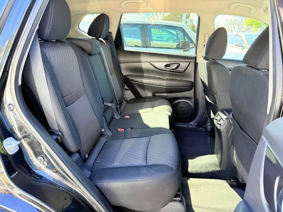 2018 Nissan Rogue - Image 8 of 16