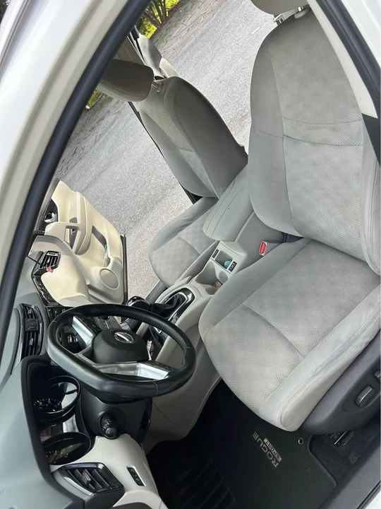 2018 Nissan Rogue - Image 2 of 7