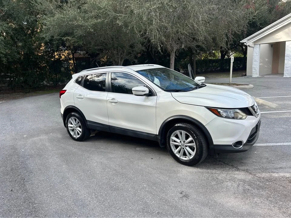 2018 Nissan Rogue - Image 5 of 7