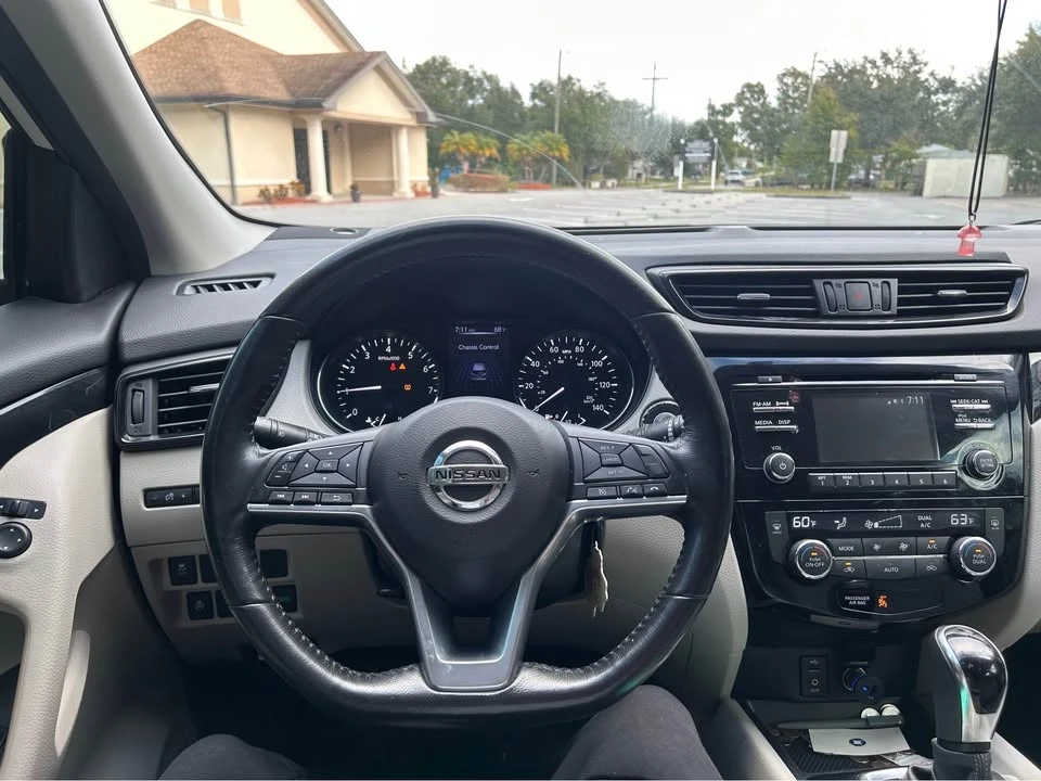 2018 Nissan Rogue - Image 7 of 7