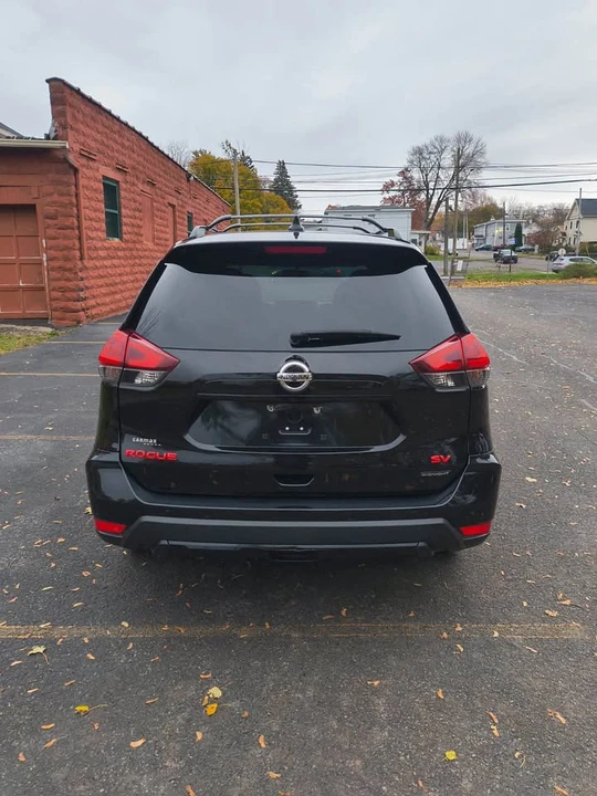 2018 Nissan Rogue - Image 5 of 16