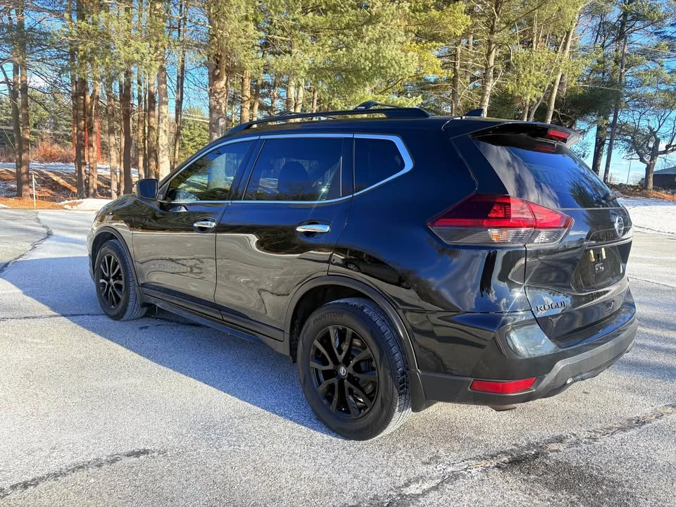 2018 Nissan Rogue - Image 15 of 19