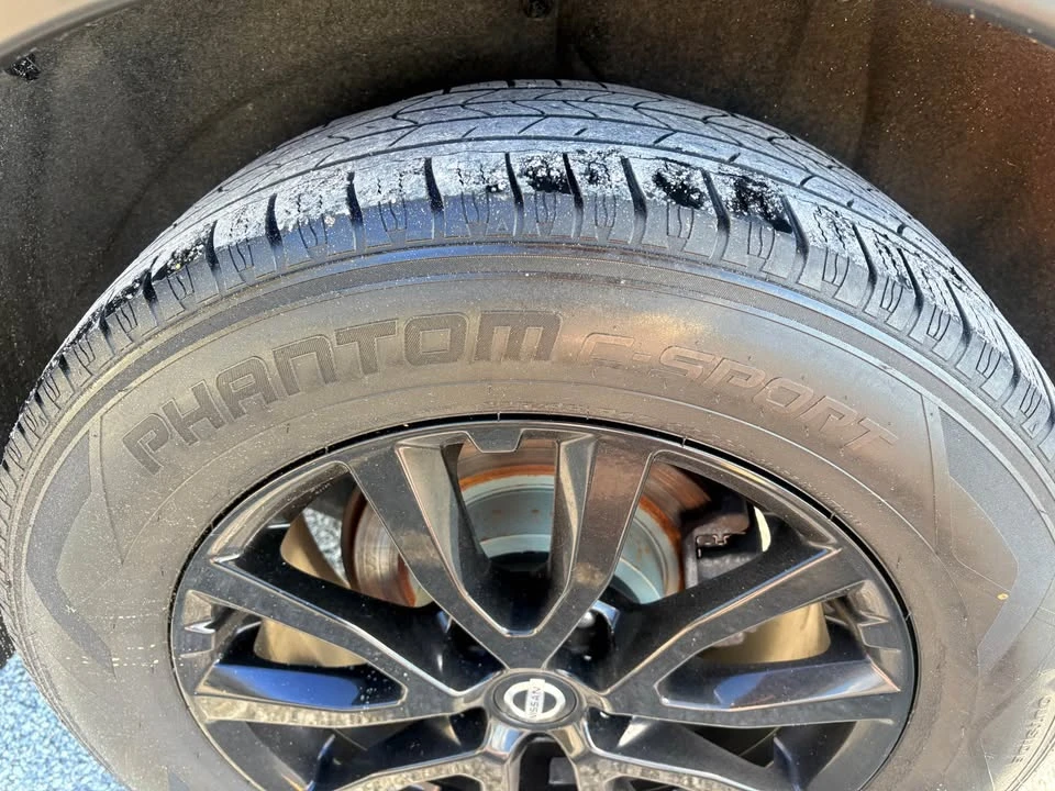 2018 Nissan Rogue - Image 9 of 19
