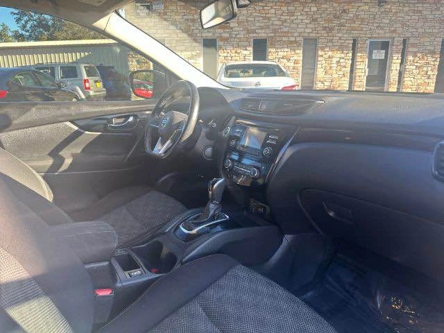 2018 Nissan Rogue - Image 3 of 5