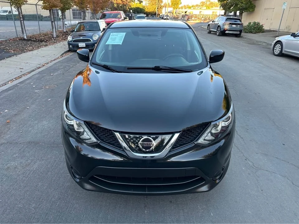 2018 Nissan Rogue - Image 2 of 13