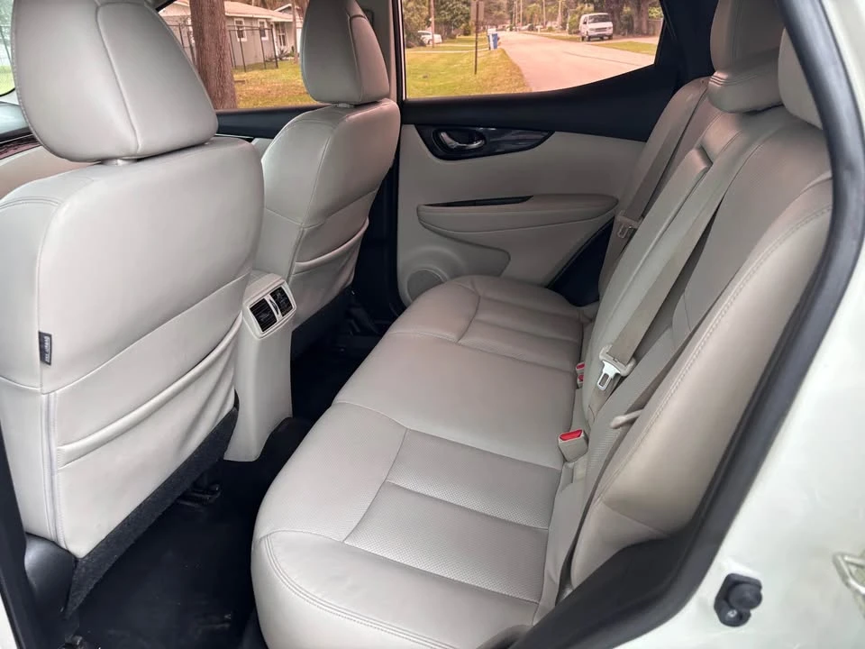 2018 Nissan Rogue - Image 9 of 10