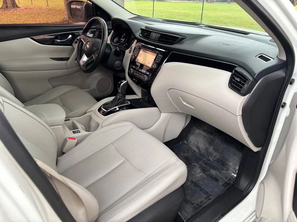2018 Nissan Rogue - Image 10 of 10
