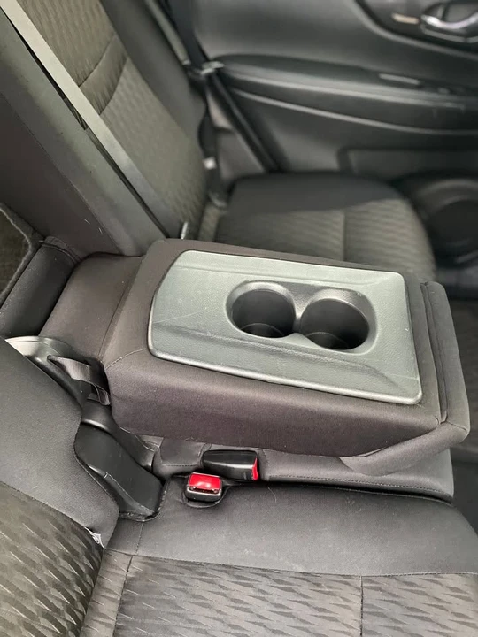 2018 Nissan Rogue - Image 9 of 10