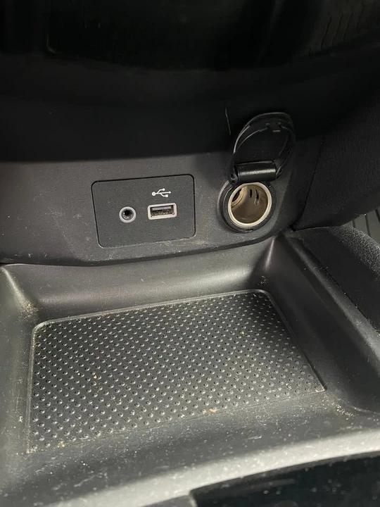 2018 Nissan Rogue - Image 5 of 10