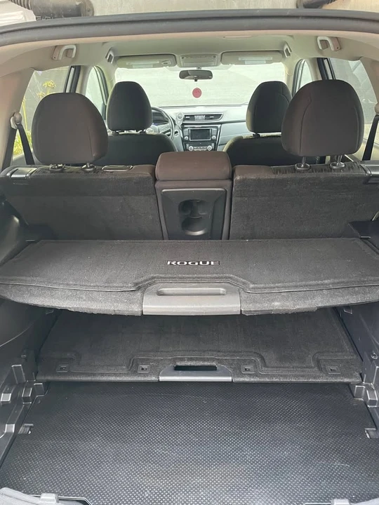 2018 Nissan Rogue - Image 7 of 10