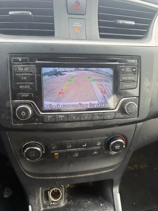 2018 Nissan Sentra 7th Gen - Image 9 of 12
