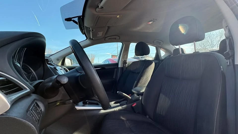 2018 Nissan Sentra 7th Gen - Image 11 of 20