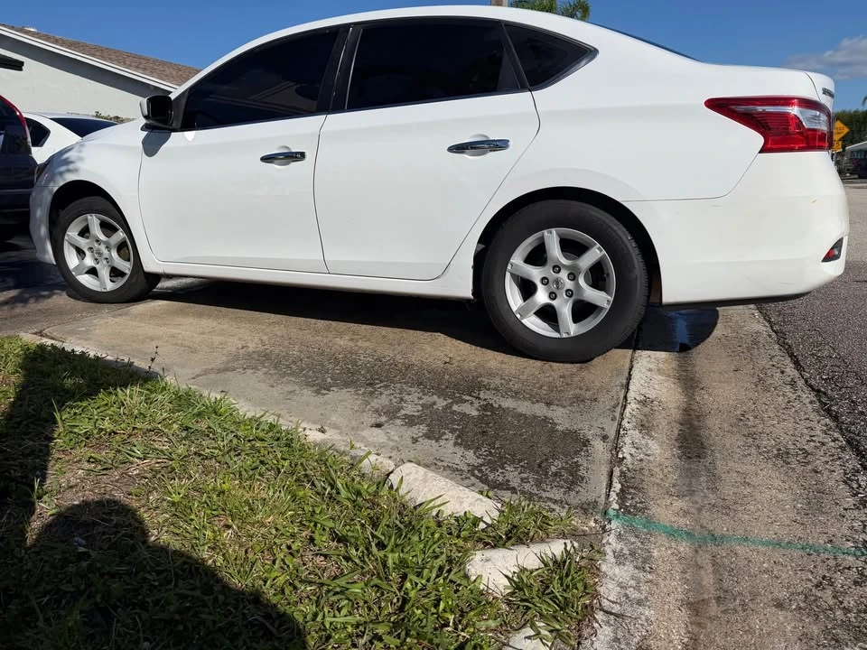 2018 Nissan Sentra 7th Gen - Image 2 of 7