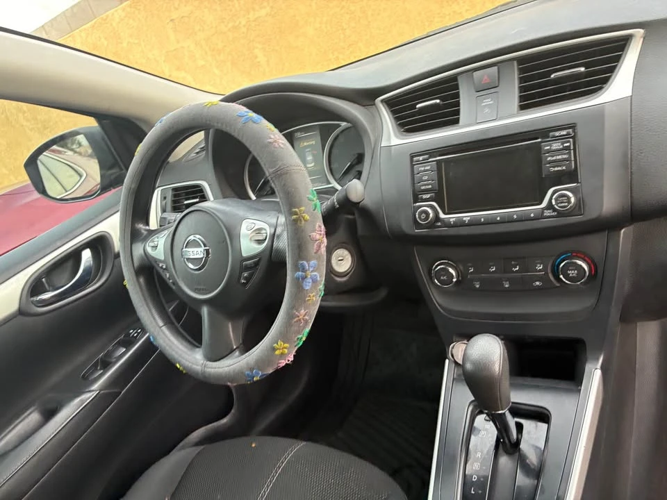 2018 Nissan Sentra 7th Gen - Image 6 of 9