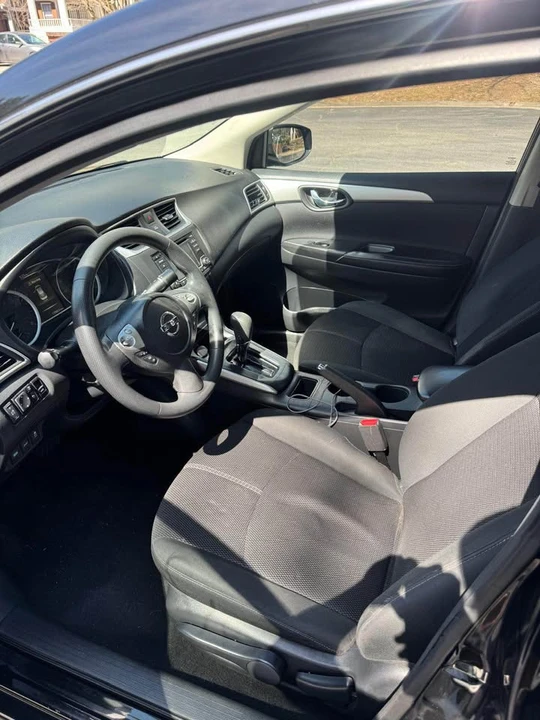 2018 Nissan Sentra 7th Gen - Image 5 of 8