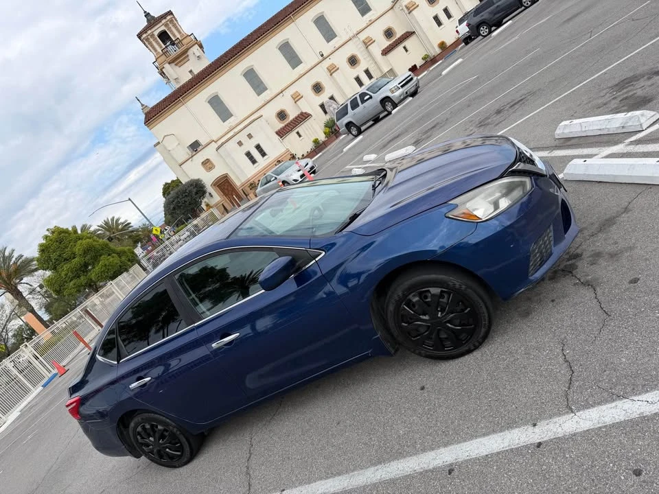 2018 Nissan Sentra 7th Gen - Image 5 of 19