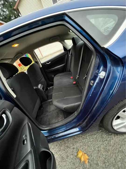 2018 Nissan Sentra 7th Gen - Image 9 of 19