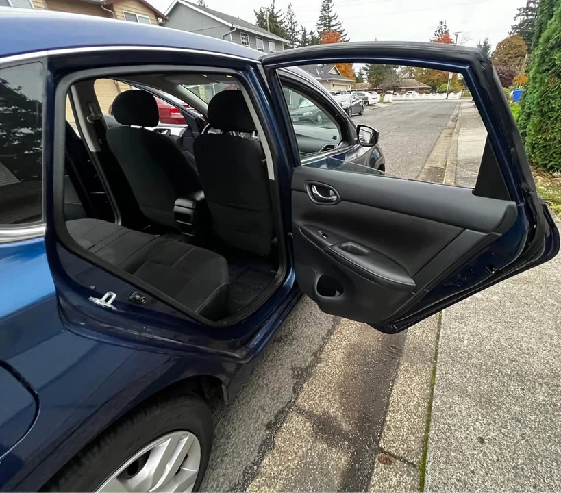 2018 Nissan Sentra 7th Gen - Image 11 of 19