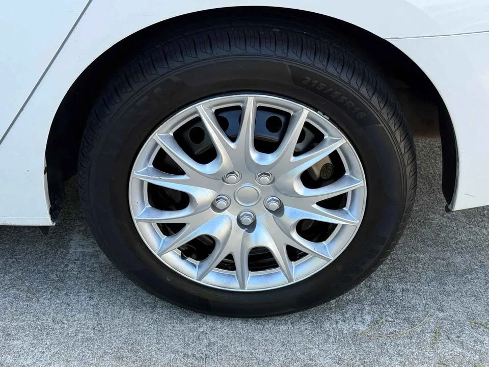 2018 Nissan Sentra 7th Gen - Image 11 of 20