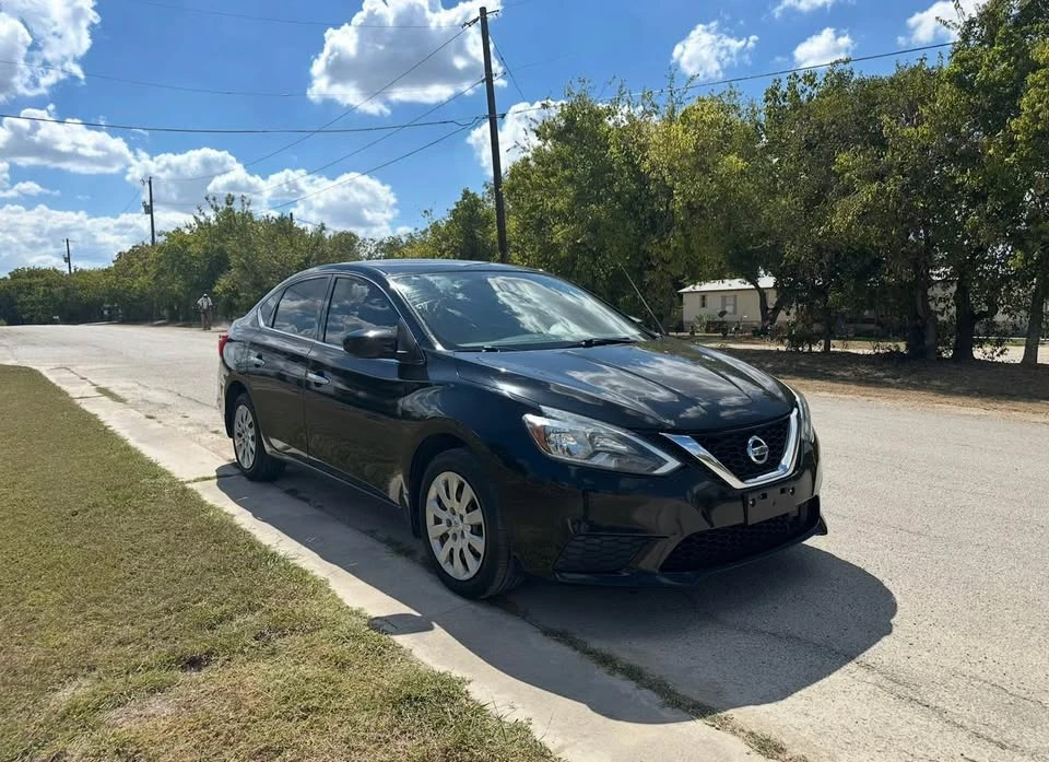 2018 Nissan Sentra 7th Gen - Image 4 of 12
