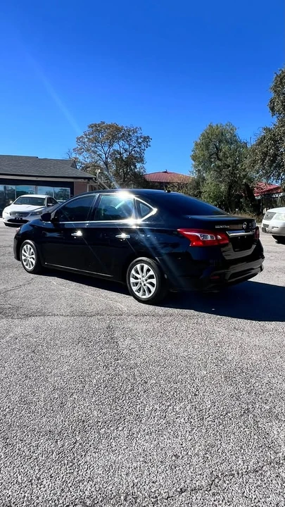 2018 Nissan Sentra 7th Gen - Image 5 of 9
