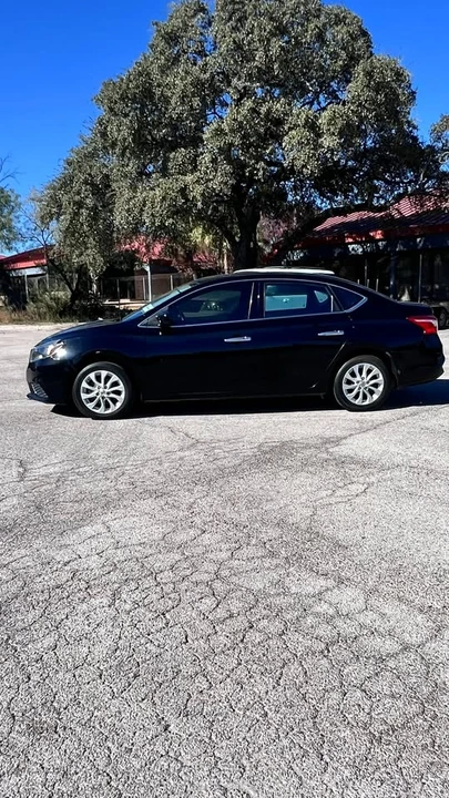 2018 Nissan Sentra 7th Gen - Image 4 of 9