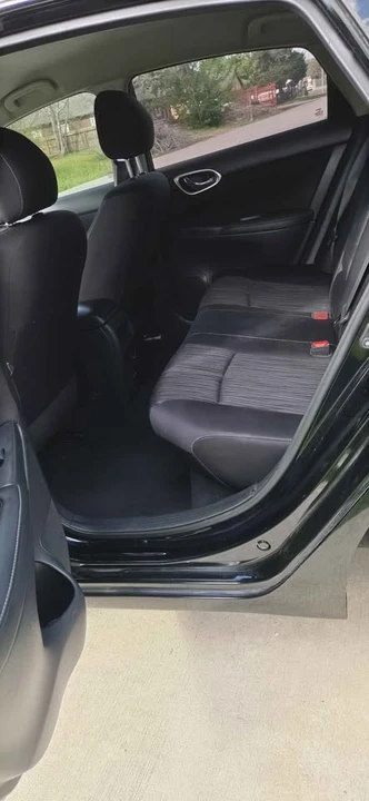 2018 Nissan Sentra 7th Gen - Image 11 of 16