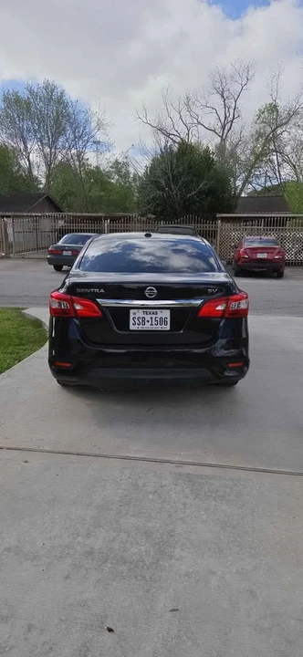 2018 Nissan Sentra 7th Gen - Image 5 of 16