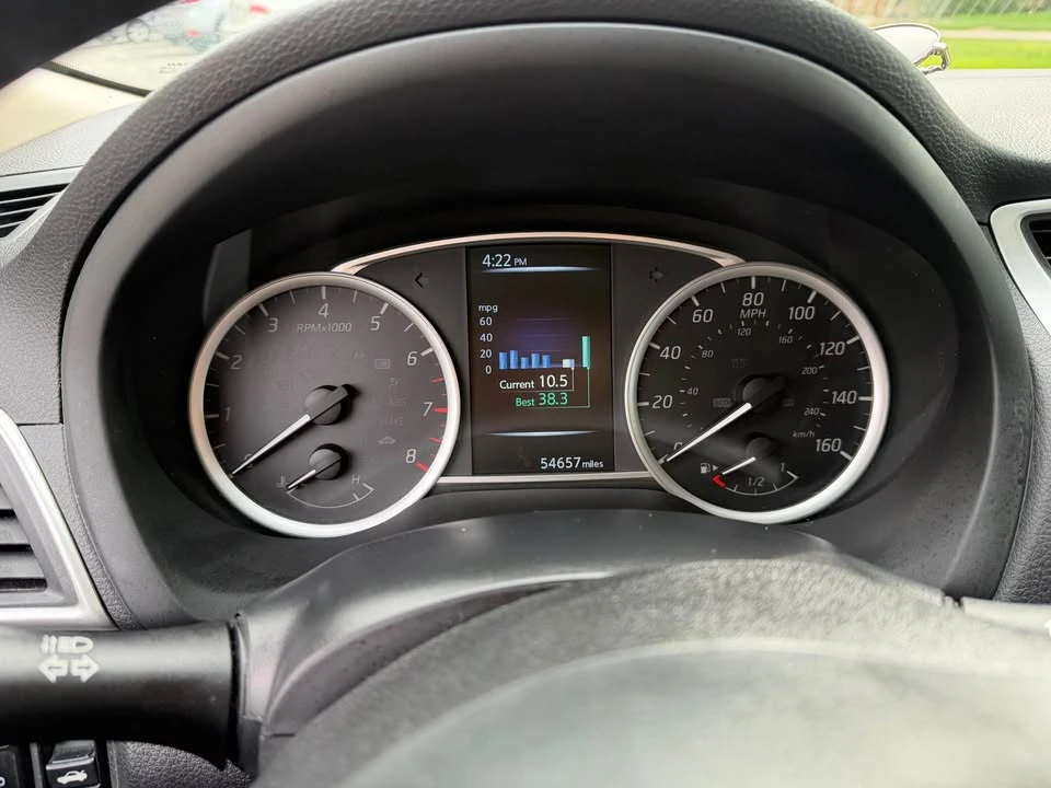 2018 Nissan Sentra 7th Gen - Image 5 of 19