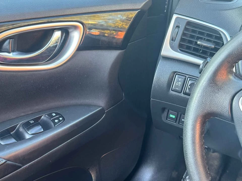 2018 Nissan Sentra 7th Gen - Image 5 of 9