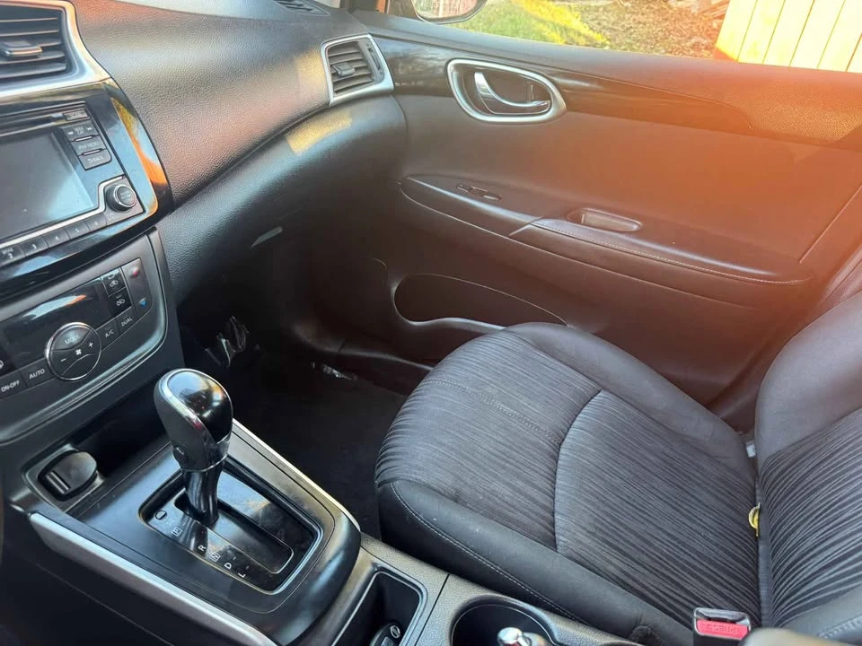 2018 Nissan Sentra 7th Gen - Image 4 of 9