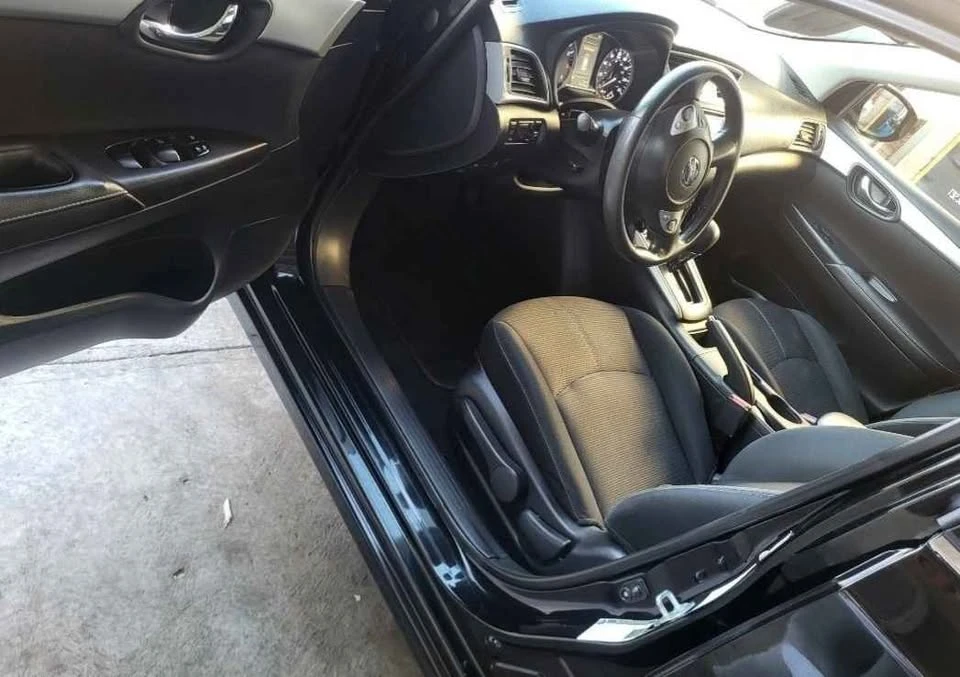 2018 Nissan Sentra 7th Gen - Image 4 of 8