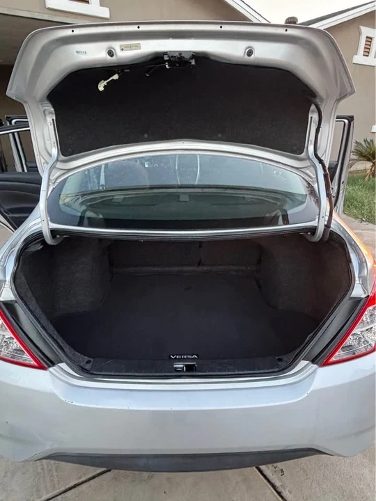 2018 Nissan Versa - Image 5 of 5