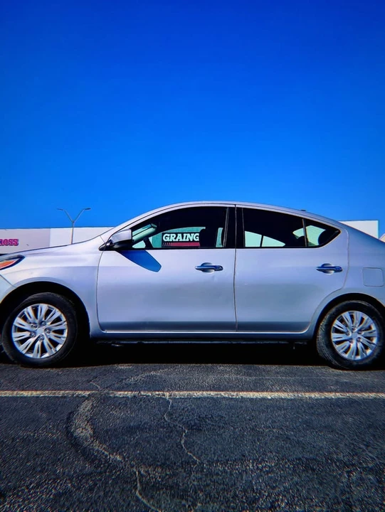 2018 Nissan Versa - Image 10 of 12
