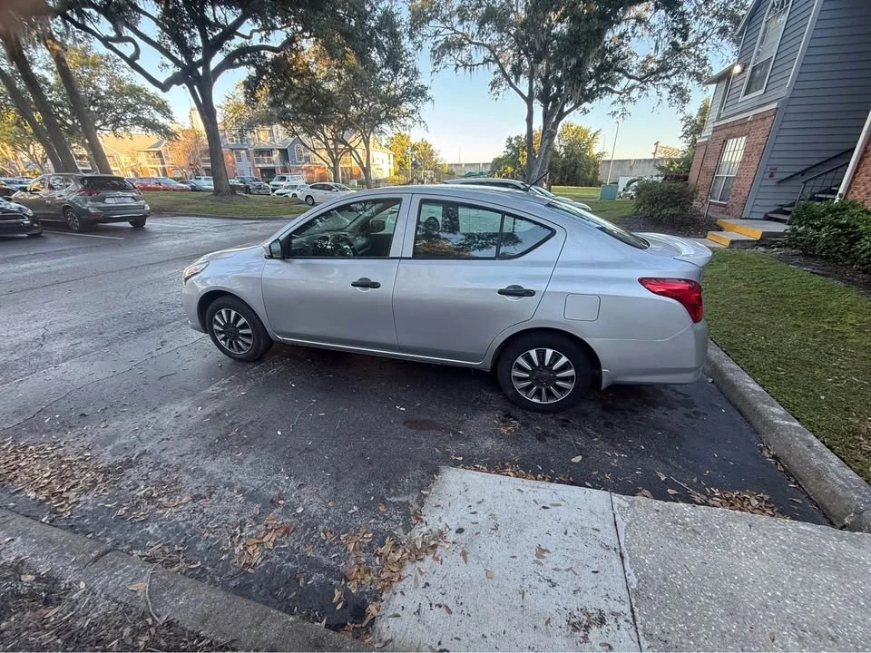 2018 Nissan Versa - Image 2 of 10