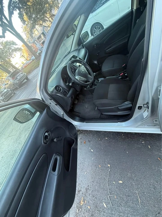 2018 Nissan Versa - Image 6 of 10