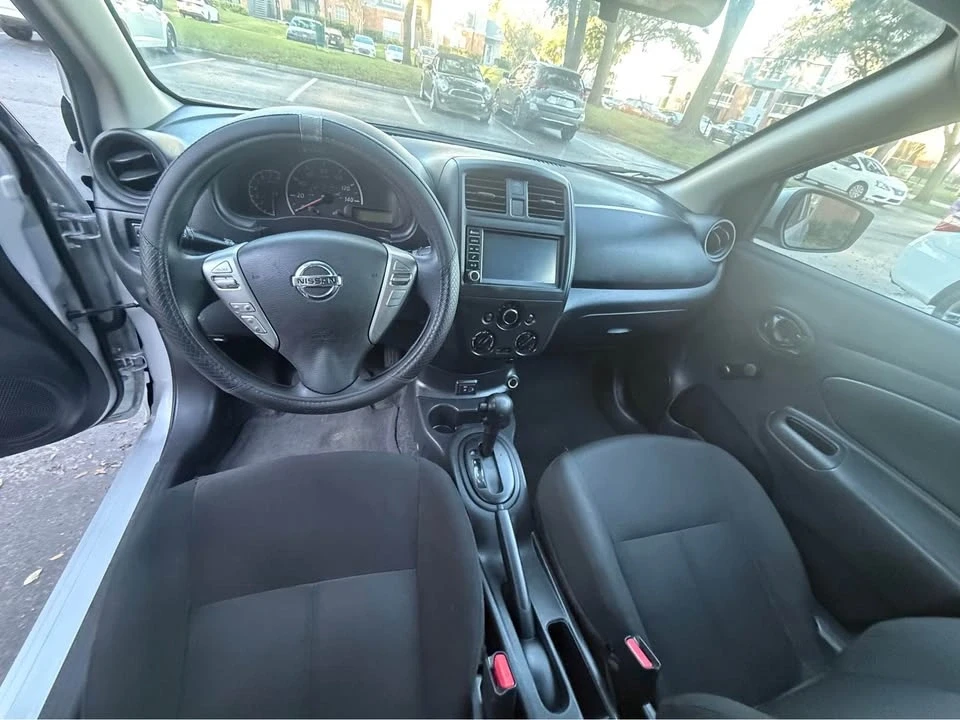 2018 Nissan Versa - Image 5 of 10