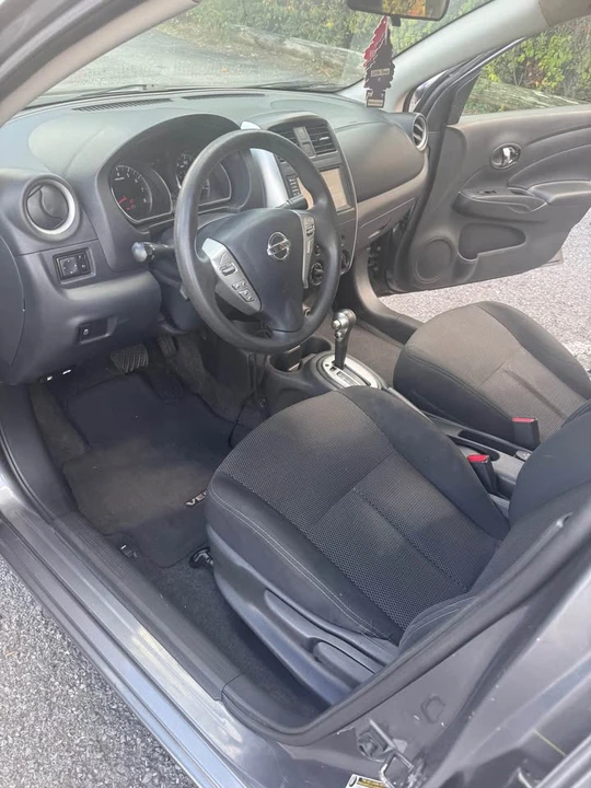 2018 Nissan Versa - Image 9 of 10