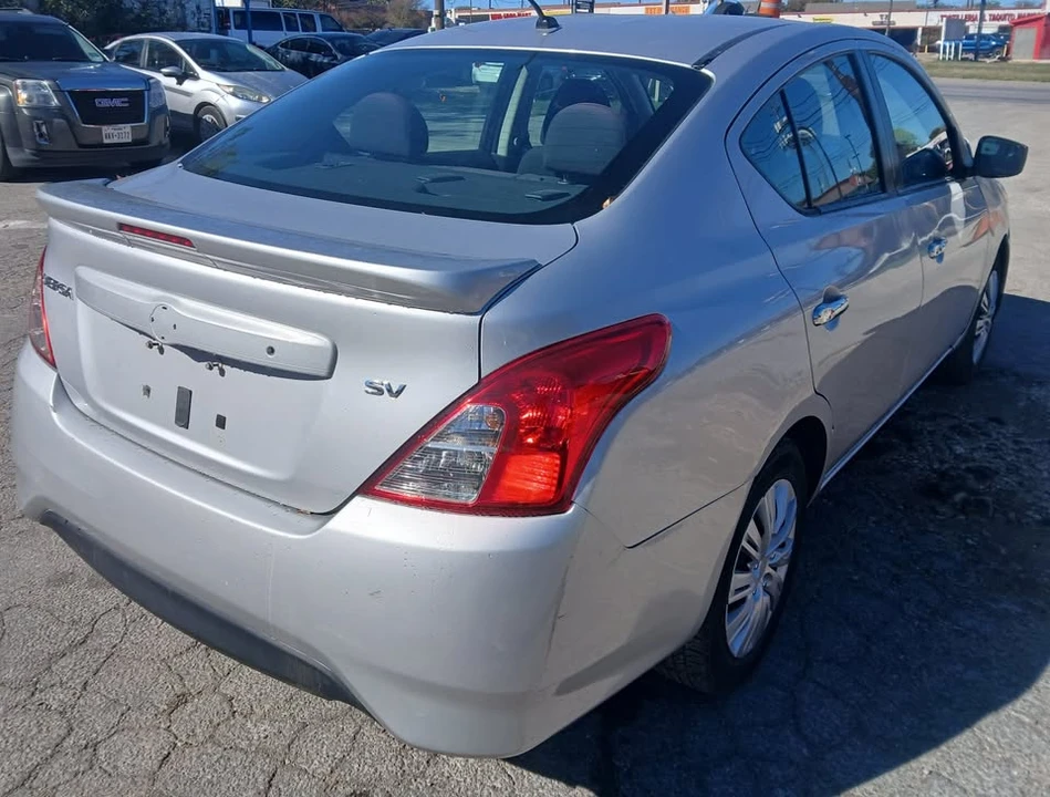 2018 Nissan Versa - Image 7 of 11