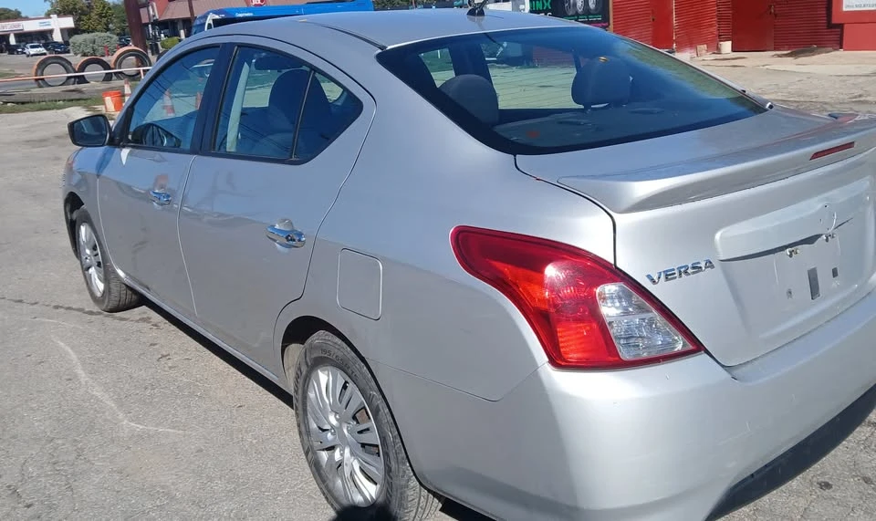 2018 Nissan Versa - Image 6 of 11